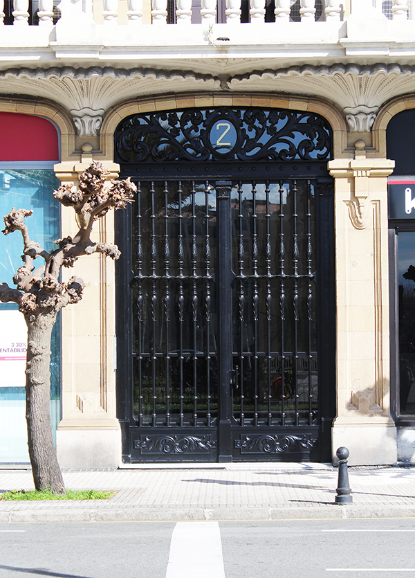 ibarkalde_restauradores_de_puertas_antiguas_en_donostia_gipuzkoa.jpg