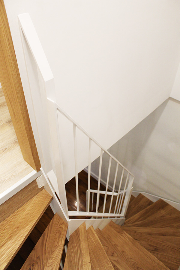 escaleras_interiores_en_irun_gipuzkoa_a_medida_de_hierro_y_madera.jpg