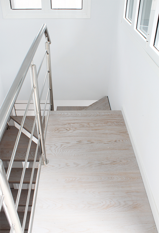 plataforma_descansillo_en_escalera_interior_para_duplex.jpg