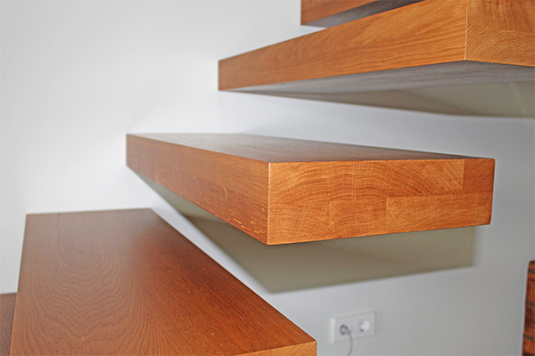 escaleras_cantilever_con_peldaos_suspendidos_de_madera_escaleras_de_diseo_en_gipuzkoa_euskadi_san_sebastian.jpg