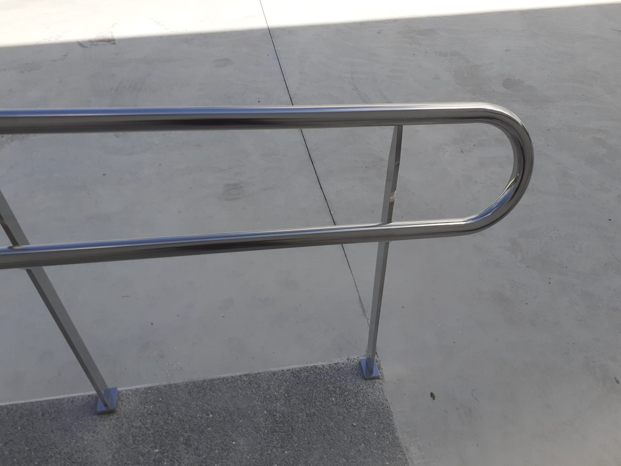 barandillas_de_inox_en_gipuzkoa_san_sebastian_a_medida_de_la_maxima_calidad.jpg