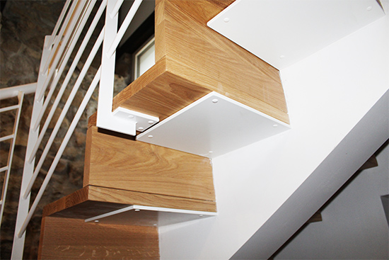 fabricantes_de_escaleras_interiores_en_gipuzkoa_para_casa_rural_martiamuno.jpg