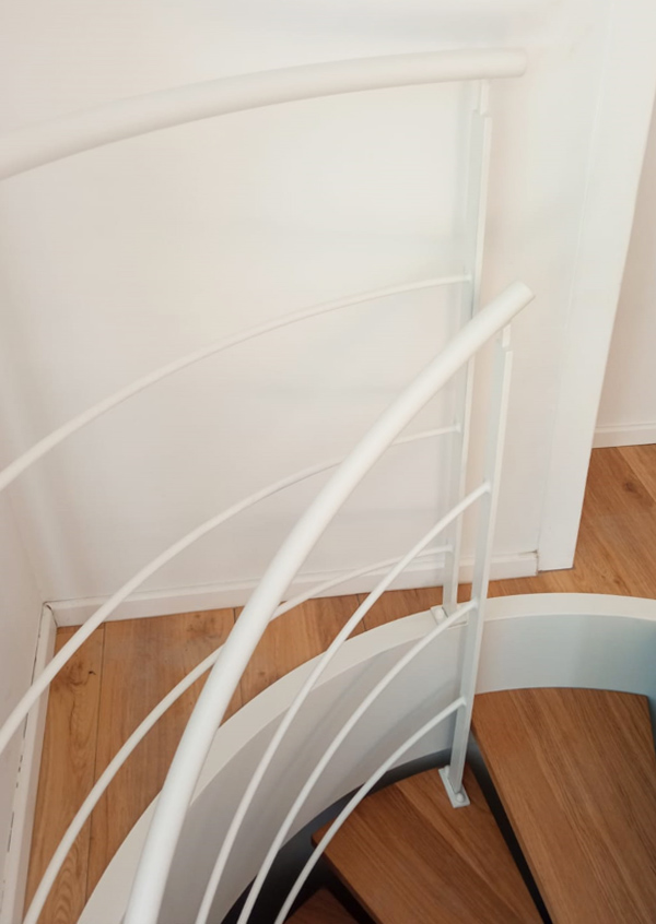 fabrication_de_escalier_para_espacio_reducido_en_france_ahetze.jpg