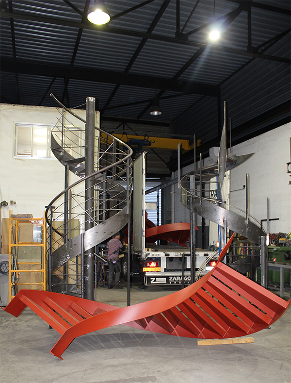 fabricacion_de_escaleras_helicoidales_a_medida_en_espana_pais_vasco_navarra_aragon_la_rioja.jpg