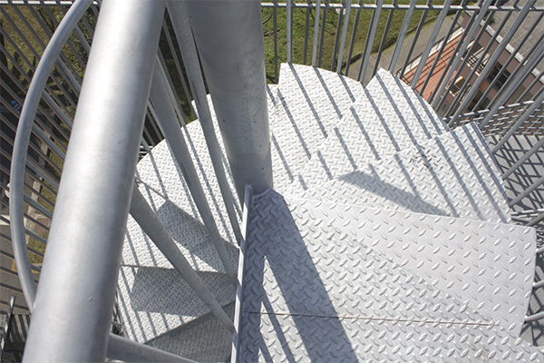 escaleras_galvanizadas_en_donostia_san_sebastian_para_hospital_san_juan_de_dios.jpg