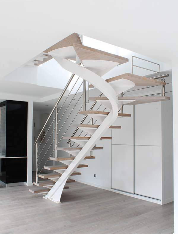 escaleras_en_miranda_de_ebro_burgos_escaleras_metalicas_de_diseo_con_madera.jpg