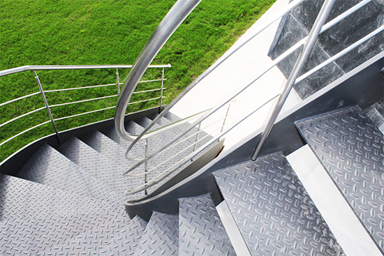 las_escaleras_mas_espectaculares_en_la_web.jpg