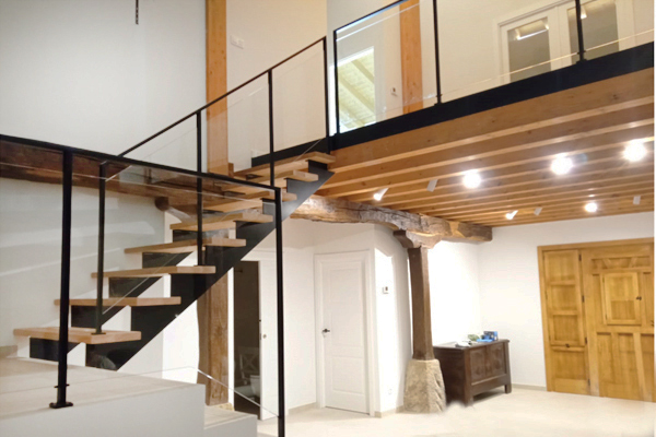 escaleras_para_entreplantas_en_narvaja_araba_gasteiz.jpg