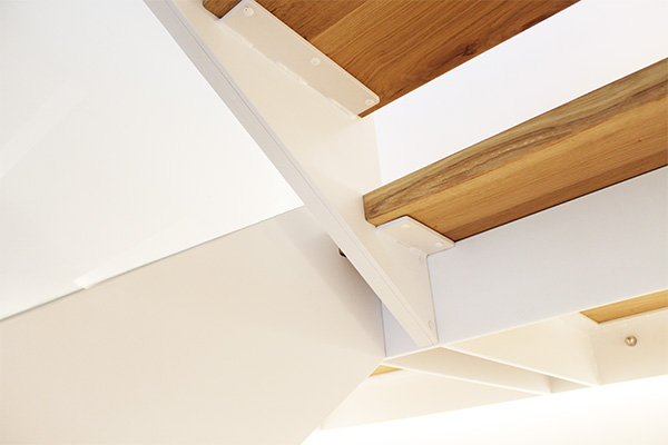 escaleras_en_gipuzkoa_interiores_a_medida_de_ibarkalde.jpg