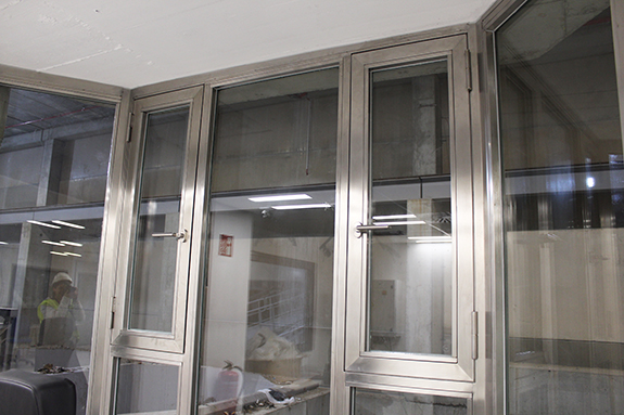ventanas_poligonales_antifuego_con_perfil_jansen_en_gipuzkoa_incineradora_de_zubieta.jpg