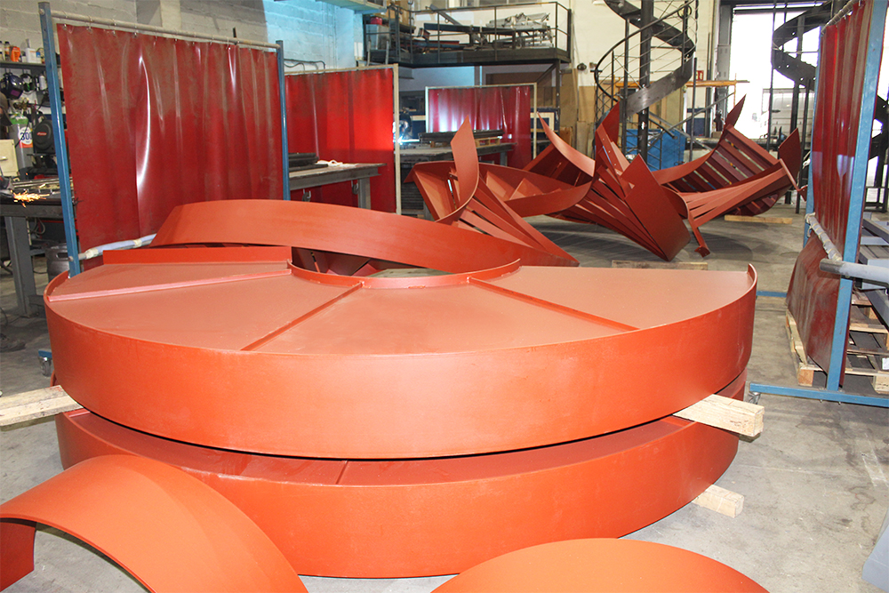 fabricacion_de_conjunto_de_12_escaleras_metalicas_helicoidales_interiores_en_gipuzkoa_para_zaragoza_navarra_pais_vasco.jpg