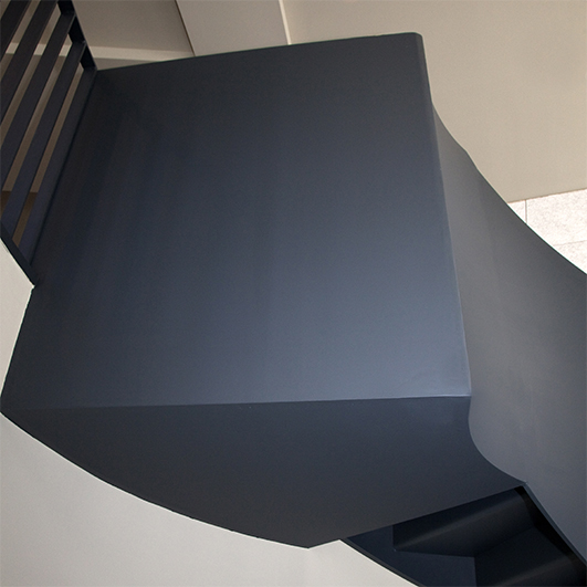descansillo_en_escalera_interior_de_estructura_de_acero_en_leon.jpg