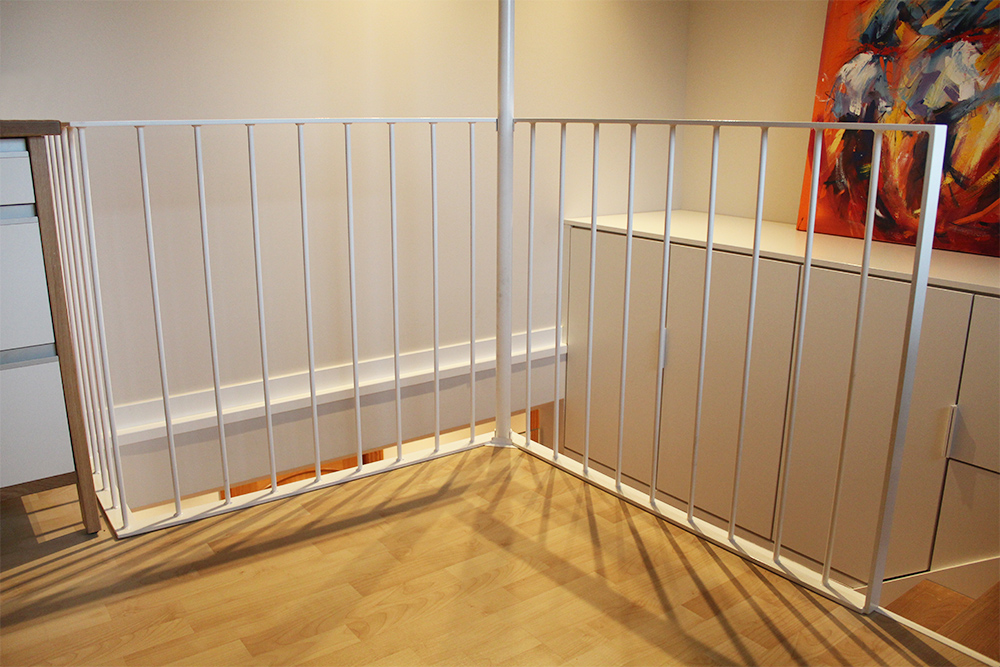 barandilla_metalica_e_acero_al_carbono_en_escalera_interior_de_zarautz.jpg