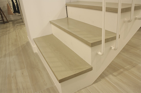 escaleras_de_estructura_de_hierro_y_madera_en_legazpia.jpg