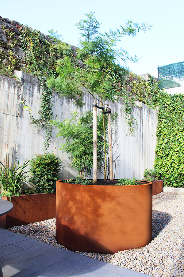 fabricantes_de_jardineras_de_acero_corten_a_medida.jpg