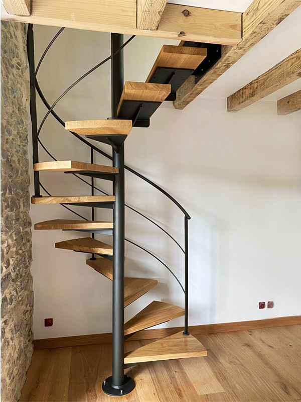 escalier_metaliques_a_biarritz_fabrication_escalier_especialistes_lapurdi_aquitania_sur_france.jpg