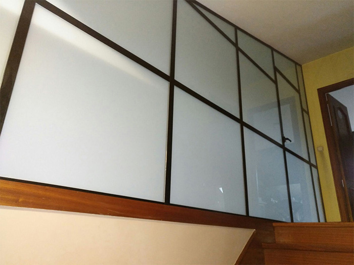 cerramientos_de_cristal_y_acero_lacado_en_donostia_gipuzkoa.jpg