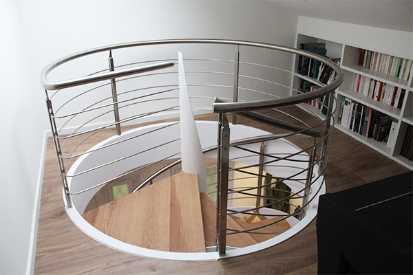 barandillas_de_acero_inoxidable_para_escaleras_helicoidales_en_hendaya.jpg