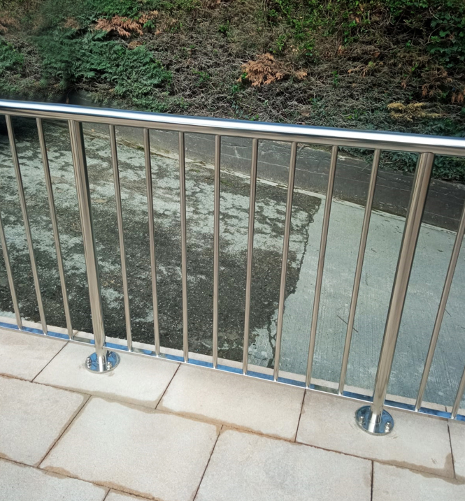fabricantes_y_montadores_de_barandillas_de_acero_inoxidable_en_san_sebastian_donostia.jpg