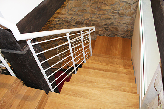fabricantes_de_escaleras_interiores_para_casa_rural_en_zumarraga_gipuzkoa.jpg
