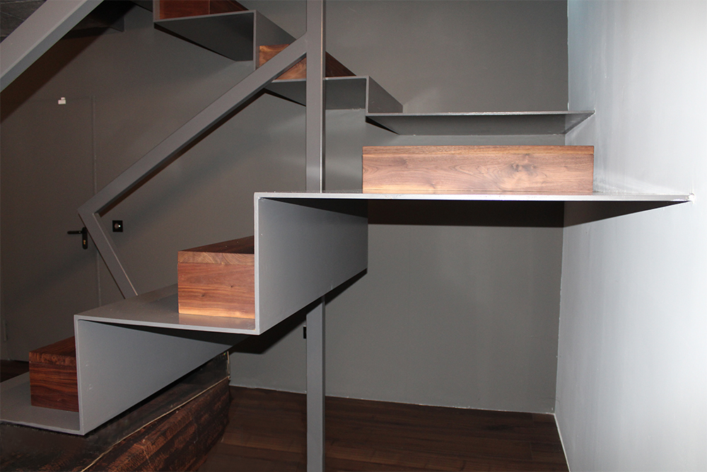 fotografias_de_escaleras_interiores_a_medida_de_fabricantes_en_gipuzkoa.jpg