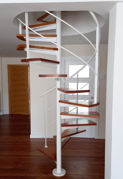 escaleras_en_vitoria_gasteiz_helicoidales_a_medida_para_interiores.jpg