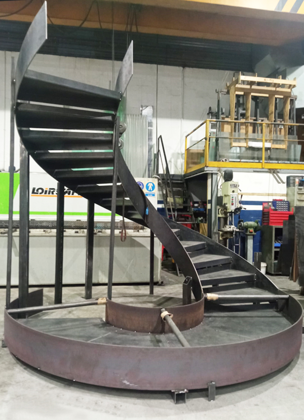 empresas_fabricantes_de_escaleras_metalicas_helicoidales_en_pais_vasco_navarra_la_rioja_aragon.jpg