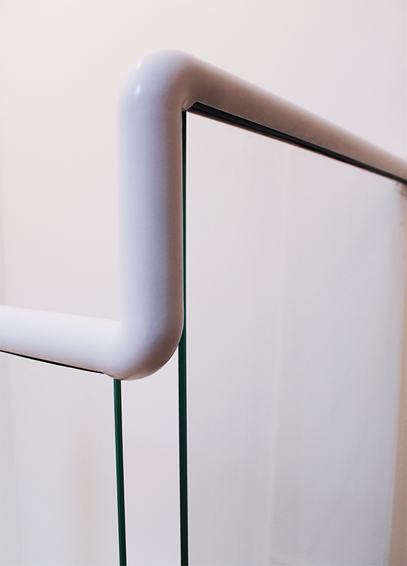 barandilla_de_vidrio_con_pasamanos_tubular_para_escalera_modelo_salaberria_en_donostia_san_sebastian.jpg