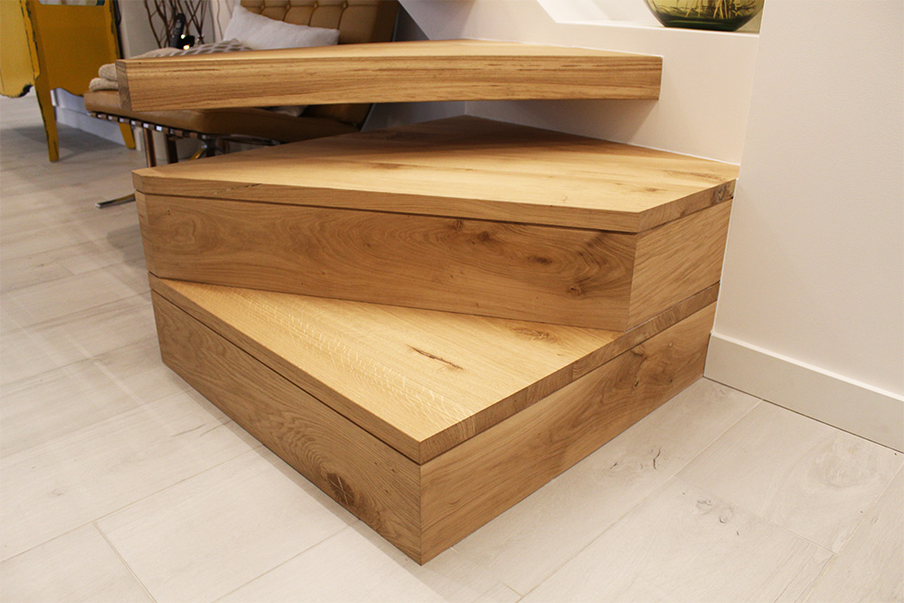 cajonera_de_madera_de_roble_rustico_frances_a_modo_de_escalon.jpg