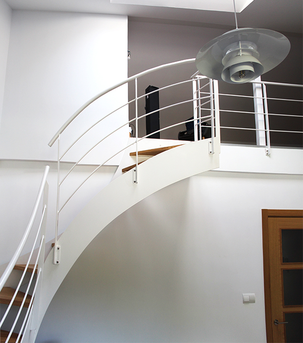 fotografias_de_escaleras_metalicas_de_diseno_y_minimalistas_en_urretxu_zumarraga_legazpia.jpg